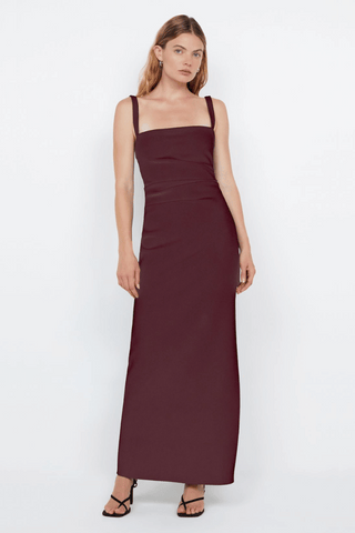 Sukienka Maxi Leora Tuck w kolorze śliwkowym
