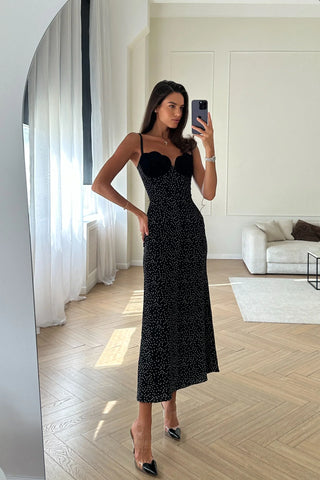 Sukienka Midi Aksamitna w Kropki Elegancja